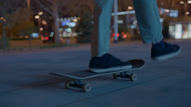Video Reference: skateboard, skateboarding equipment and supplies, skateboarding, longboard, longboarding, skateboarder, freebord, sports equipment, sky, recreation