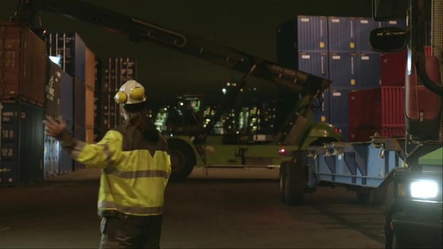 Video Reference: fire, night, vehicle, Person