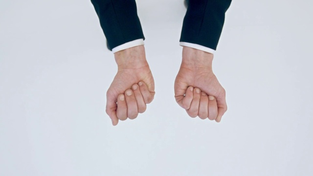 Video Reference: Finger, Hand, Gesture, Interaction, Arm, Holding hands, Nail, Wrist, Thumb, Beige