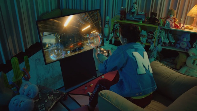 Video Reference: Room, Fun, Photography, Indoor, Person, Sitting, Living, Building, Front, Girl, Man, Young, Table, Woman, Holding, Laptop, Standing, Little, Boy, Playing, Computer, Blue, Bed, Video, Screenshot