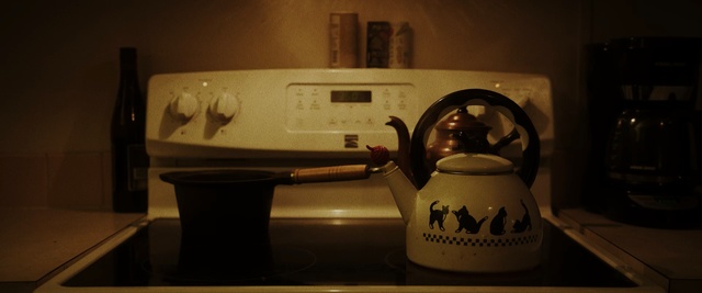 Video Reference: Electronics, Home appliance, Small appliance, Sewing machine, Kettle