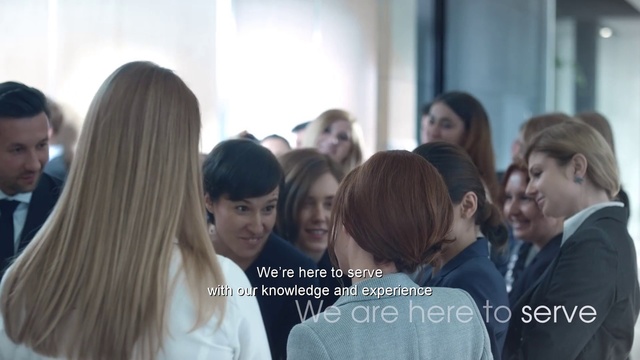 Video Reference: Hair, People, Hairstyle, Snapshot, Hair coloring, Blond, Event, Long hair, Human, Forehead