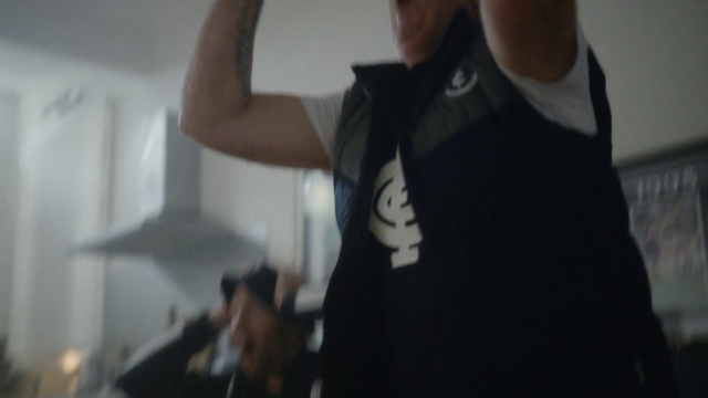 Video Reference: Shoulder, White, Arm, Joint, Muscle, Standing, Human body, Hand, T-shirt, Leg
