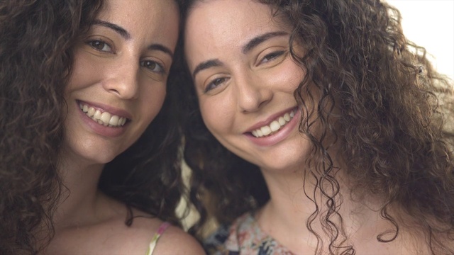 Video Reference: Hair, Face, Eyebrow, Facial expression, Smile, Skin, Nose, Beauty, Hairstyle, Lip