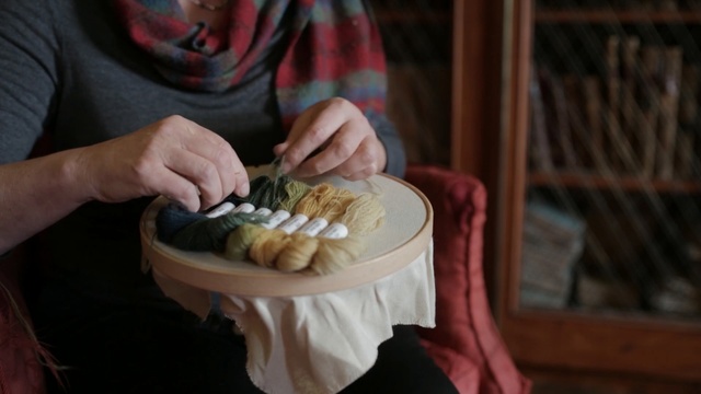 Video Reference: cuisine, food, dish, finger, hand, Person