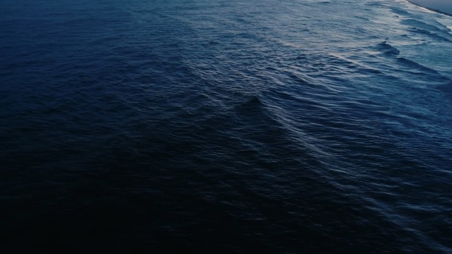 Video Reference: Blue, Water, Sea, Ocean, Sky, Horizon, Wave, Water resources, Sound, Wind wave