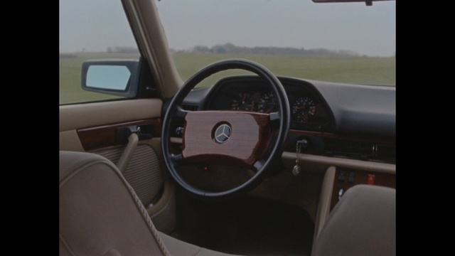Video Reference: Land vehicle, Vehicle, Car, Steering wheel, Steering part, Center console, Classic car, Sedan, Mercedes-benz
