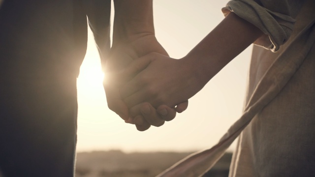 Video Reference: Holding hands, Hand, Gesture, Interaction, Sky, Finger, Love, Friendship, Arm, Tree