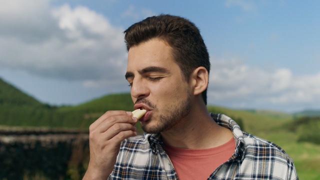 Video Reference: Hair, Nose, Chin, Facial hair, Hairstyle, Neck, Male, Moustache, Beard, Jaw, Person