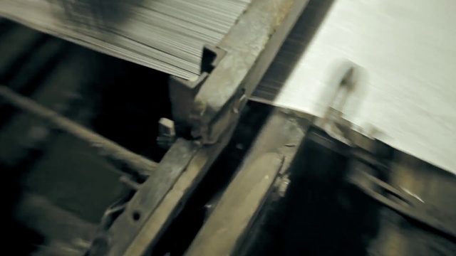 Video Reference: Wood, Grey, Automotive tire, Tints and shades, Gas, Automotive exterior, Metal, Monochrome photography, Monochrome, Bumper