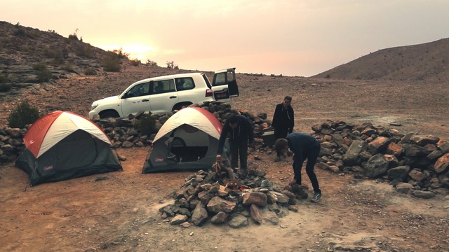 Video Reference: Vehicle, Landscape, Car, Desert, Toyota, Road, Mountain, Off-road vehicle, Person