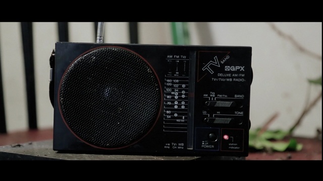 Video Reference: electronic device, technology, electronics, radio, audio equipment, electronic instrument, speaker, sound box, audio, sound