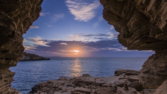 Video Reference: sea, sky, rock, cliff, coastal and oceanic landforms, coast, formation, natural arch, promontory, sea cave