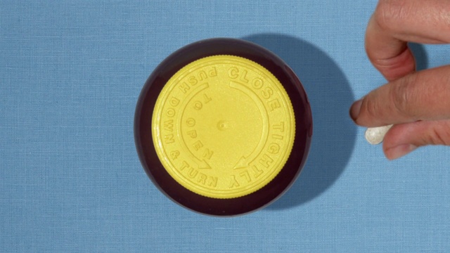 Video Reference: Yellow, Coin, Stamp seal, Circle
