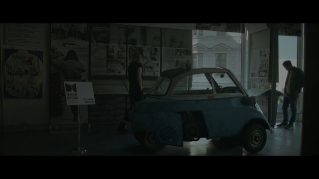 Video Reference: Land vehicle, Vehicle, Car, Mode of transport, City car, Motor vehicle, Snapshot, Automotive design, Classic car, Photography