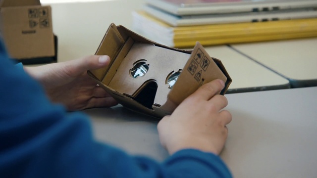 Video Reference: Hand, Design, Finger, Wallet, Illustration, Drawing, Person