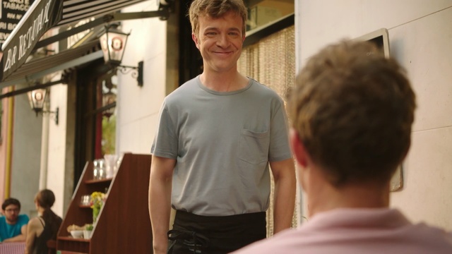 Video Reference: room, shoulder, standing, physical fitness, girl, fun, Person