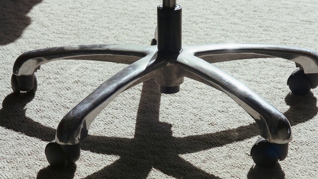 Video Reference: Iron, Spoke, Furniture, Table, Metal, Chair, Rim, Wheel
