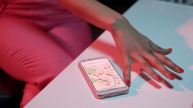 Video Reference: Nail, Hand, Finger, Games, Card game, Person