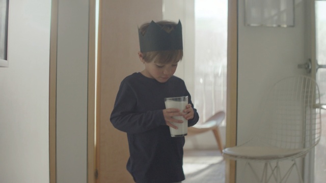 Video Reference: shoulder, standing, window, furniture, interior design, girl, glass