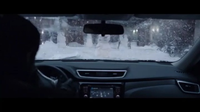 Video Reference: Car, Vehicle, Windshield, Automotive design, Mid-size car, Driving, Glass, Automotive window part, Hyundai, Nissan qashqai, Person