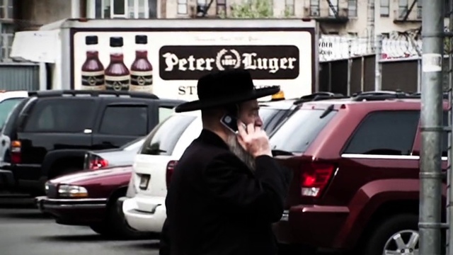 Video Reference: Land vehicle, Vehicle, Car, Mode of transport, Motor vehicle, Luxury vehicle, Transport, Compact sport utility vehicle, Vehicle registration plate, Automotive exterior