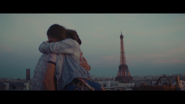 Video Reference: Landmark, Atmospheric phenomenon, Sky, Beauty, Temple, Tower, Photography, Tourism, World, Cloud