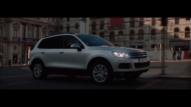 Video Reference: Land vehicle, Vehicle, Car, Sport utility vehicle, Volkswagen, Automotive design, Compact sport utility vehicle, Volkswagen touareg, Volkswagen tiguan, Luxury vehicle