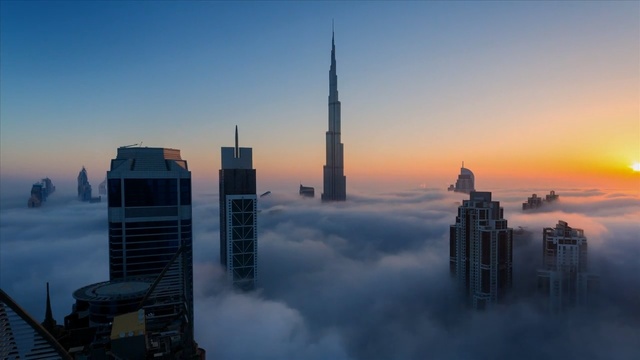 Video Reference: cityscape, skyscraper, skyline, metropolitan area, metropolis, sky, landmark, city, urban area, dawn, Person