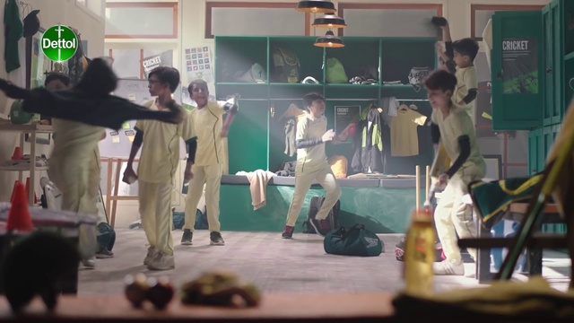 Video Reference: Room, Performance