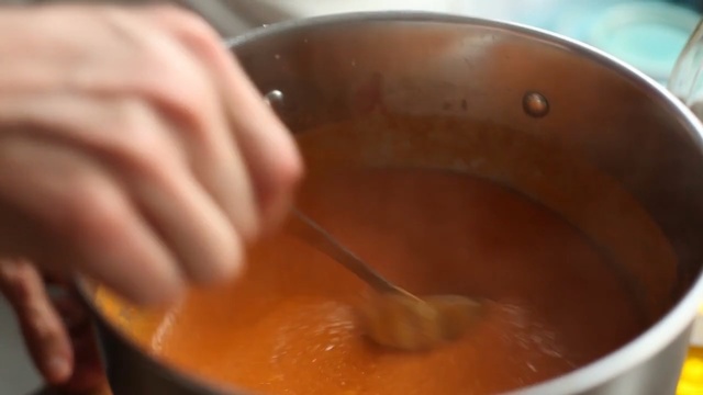 Video Reference: Food, Dish, Cuisine, Ingredient, Gravy, Brown sauce, Gachas, Recipe, Soup, Espagnole sauce