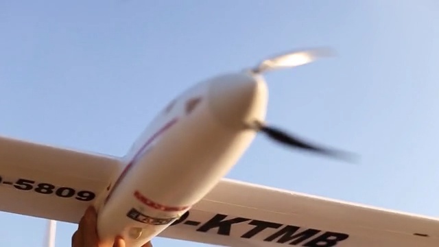 Video Reference: Airplane, Aerospace engineering, Aircraft, Vehicle, Wing, Air racing, Material property, Propeller, Aircraft engine, General aviation