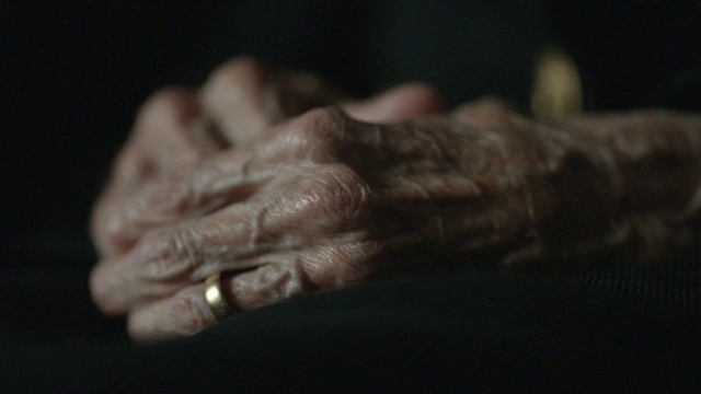 Video Reference: Finger, Hand, Skin, Wrist, Arm, Close-up, Nail, Human, Thumb, Flesh