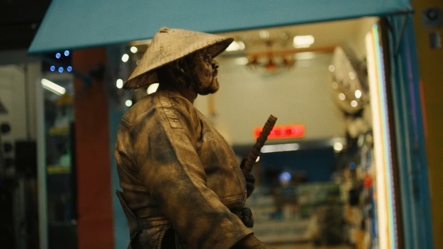 Video Reference: statue