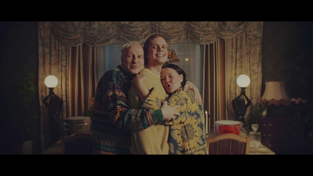 Video Reference: Photograph, Snapshot, Photography, Fun, Temple, Portrait, Smile, Event, Flash photography, Tradition