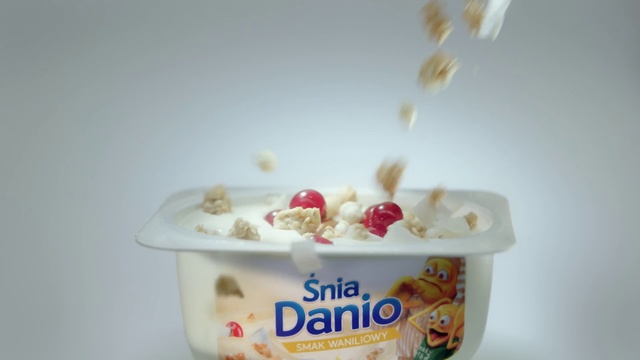 Video Reference: Food, Frozen yogurt, Breakfast, Sundae, Ingredient, Cuisine, Frozen dessert, Dairy, Dish, Meal