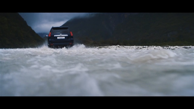 Video Reference: Vehicle, Car, Automotive tire, Automotive design, Tire, Automotive exterior, Off-roading, Road, Off-road vehicle, Sport utility vehicle