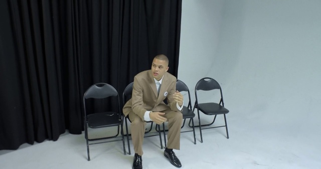 Video Reference: Event, Sitting, Conversation, Furniture, White-collar worker, Performance, Person