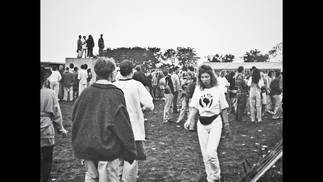 Video Reference: people, white, photograph, black, social group, black and white, day, monochrome photography, crowd, photography, Person