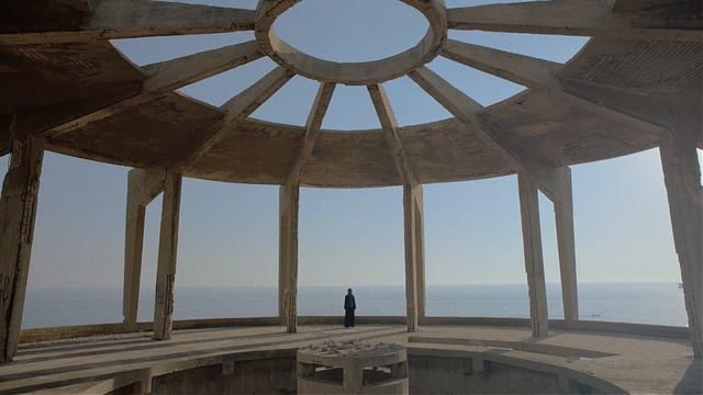 Video Reference: Daylighting, Building, Room, Architecture, Roof, Window, Shade, Pavilion, Gazebo, Person