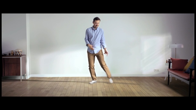 Video Reference: skate, racket, man, male, Person