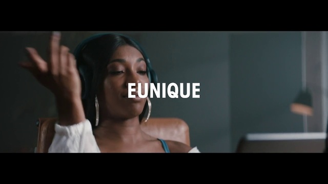 Video Reference: Face, Hair, Photograph, Facial expression, Skin, Head, Eyebrow, Beauty, Nose, Eyewear, Person, Indoor, Woman, Looking, Holding, Girl, Front, Young, Lady, Man, Screen, Room, Female, Monitor, Hand, Standing, Black, Wearing, Television, Red, Food, Playing, White, Ball, Teeth, Brushing, Player, Screenshot, Human face