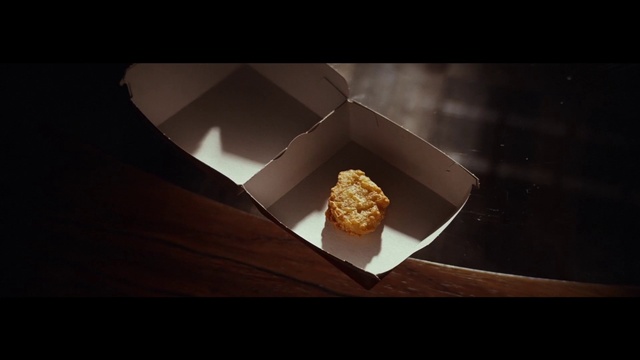 Video Reference: Flash photography, Automotive lighting, Tints and shades, Triangle, Cuisine, Jewellery, Wood, Space, Font, Event