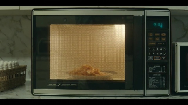 Video Reference: Screen, Microwave oven, Toaster oven, Oven, Home appliance, Kitchen appliance, Technology, Electronic device, Heat, Display device