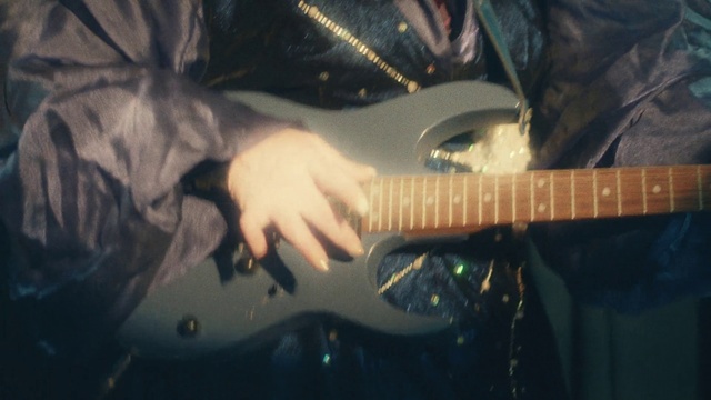 Video Reference: Guitar, String instrument, String instrument, Guitarist, Musical instrument, Musician, Electric guitar, Plucked string instruments, String instrument accessory, Music