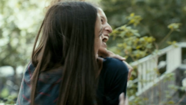 Video Reference: Hair, Photograph, Long hair, Beauty, Hairstyle, Lady, Blond, Brown hair, Leaf, Tree