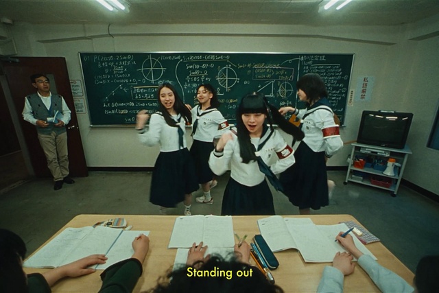 Video Reference: Table, Chair, Desk, Engineering, Event, Academic institution, Job, Class, Room, Service