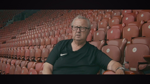 Video Reference: Glasses, Mouth, Photography, Flesh, Sitting, Screenshot