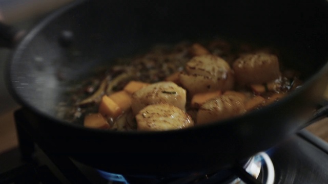 Video Reference: Dish, Food, Cuisine, Ingredient, Recipe, Produce, Cookware and bakeware, Cooking, Pan frying, Crock