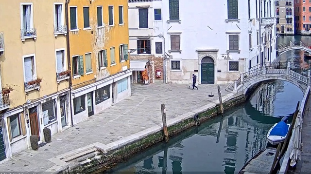 Video Reference: Canal, Waterway, Property, Neighbourhood, Town, Channel, Building, Water, Mixed-use, Urban design